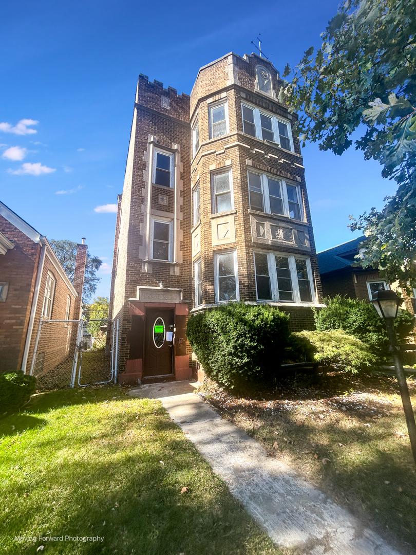8422 S Yates Blvd., Chicago, IL 60617