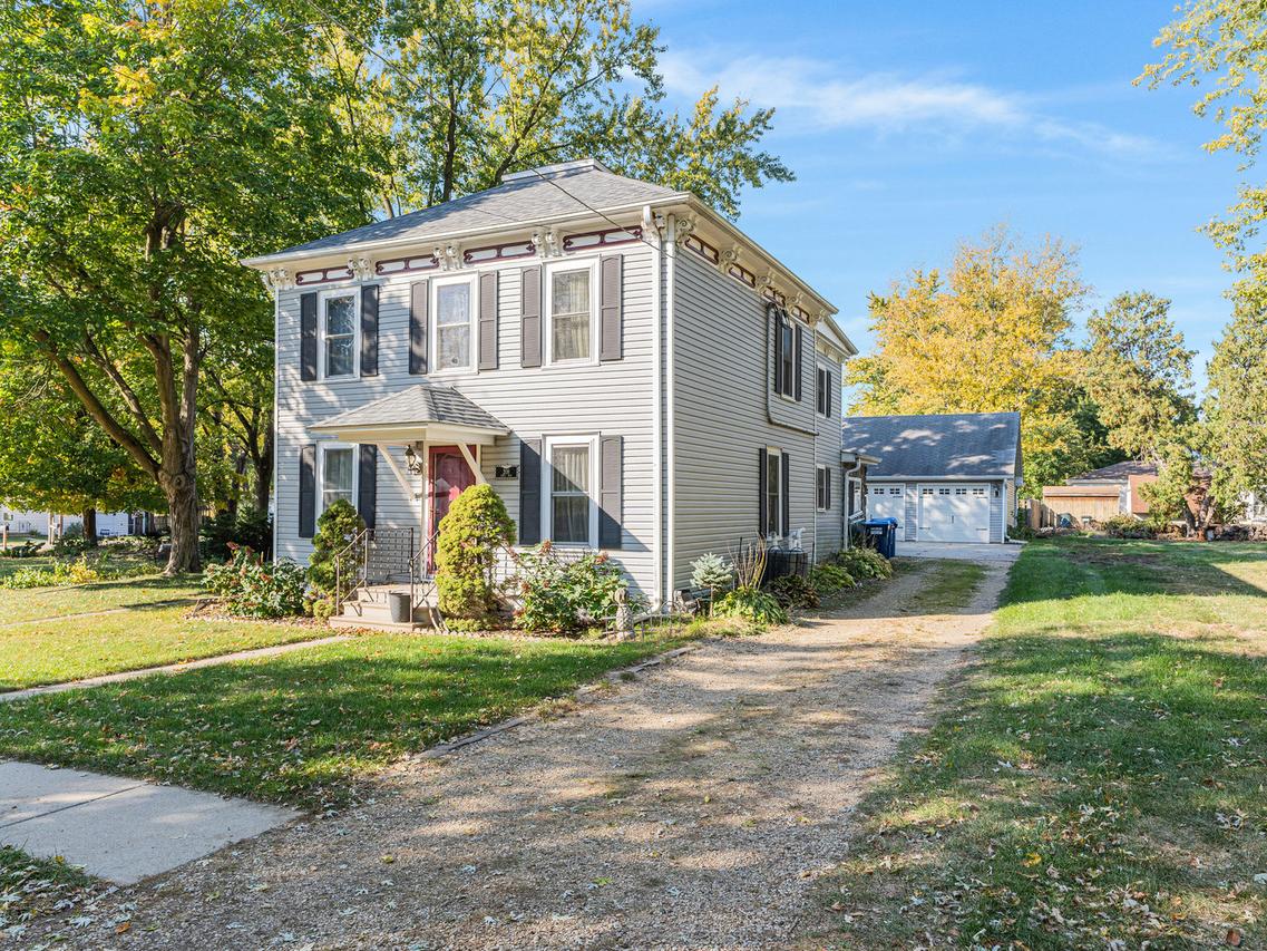 208 Babcock St., Elburn, IL 60119