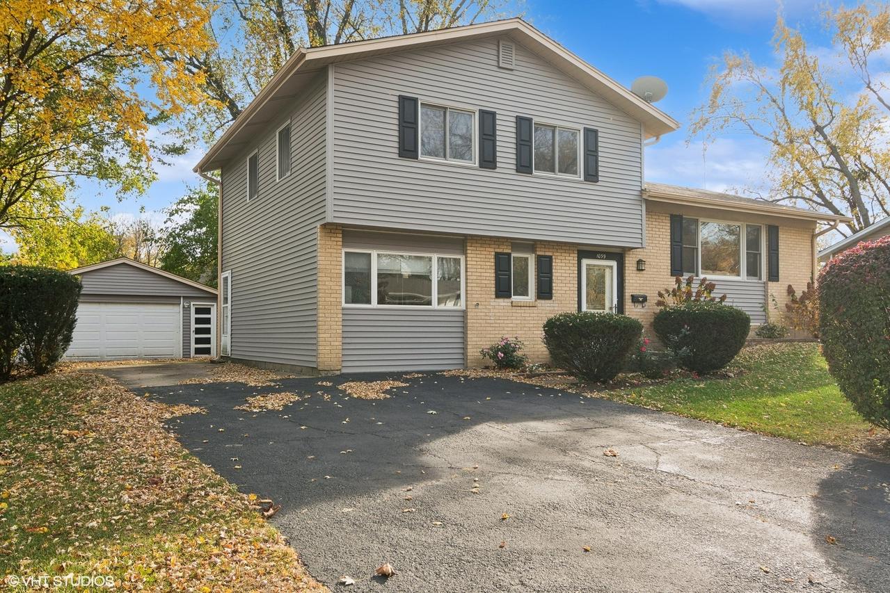 1059 E Flake Dr., Palatine, IL 60074