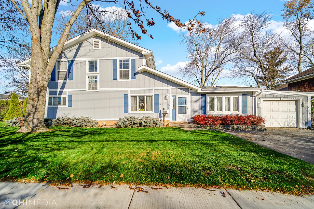 1722 W Oakton St., Arlington Heights, IL 60004