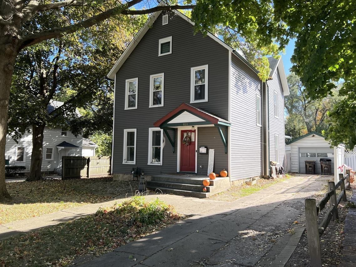 831 W Lincoln Blvd., Freeport, IL 61032