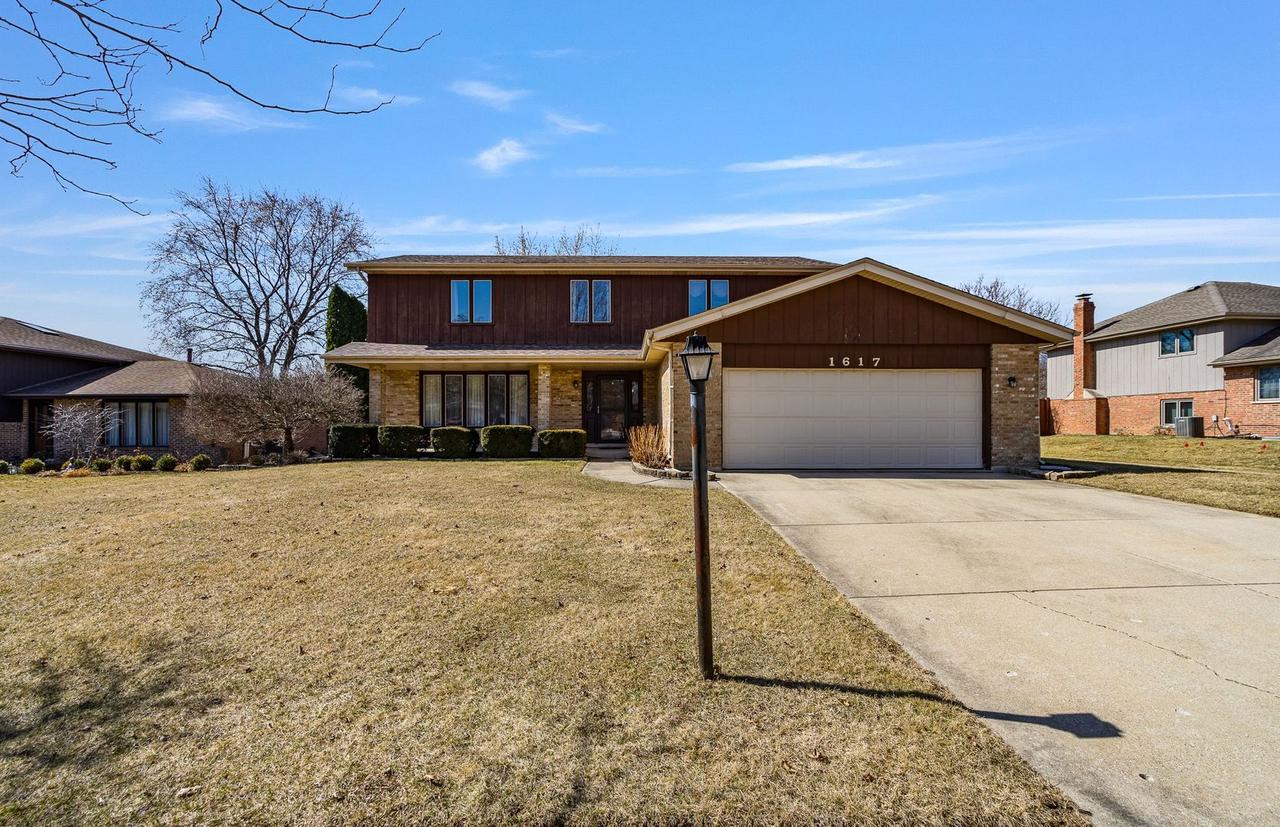 1617 Cimarron Dr., New Lenox, IL 60451