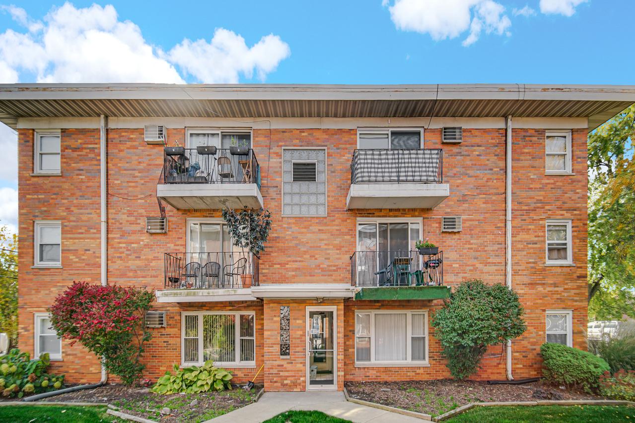 10811 S Lloyd Dr. #10, Worth, IL 60482