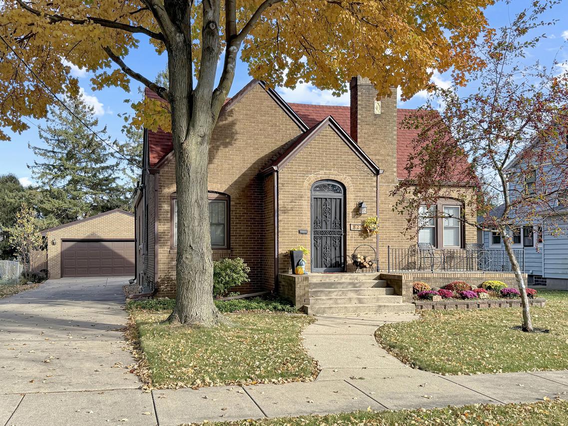 821 S Harlem Ave., Freeport, IL 61032