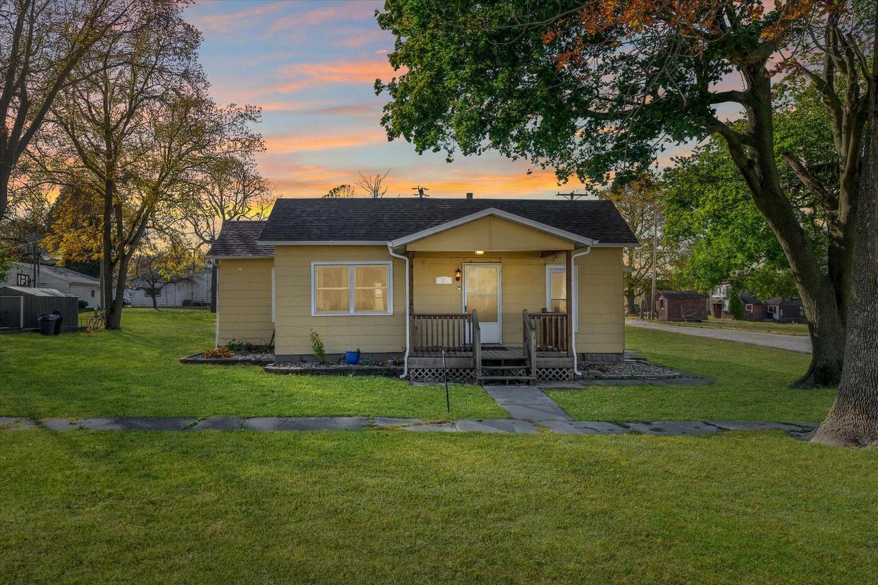 115 W Columbus St., Sibley, IL 61773