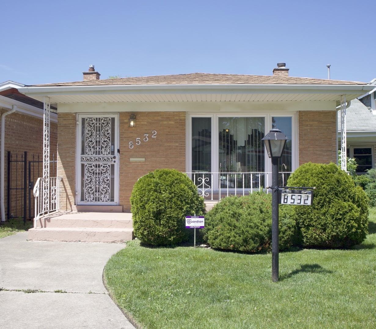 8532 S Prairie Ave., Chicago, IL 60619