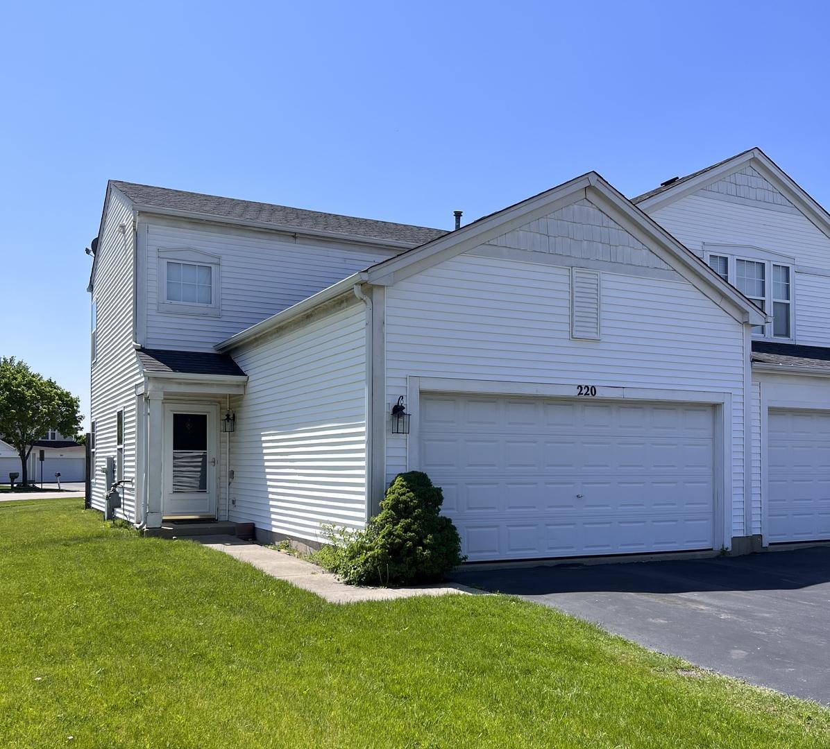 220 Wedgewood Cir., Lake In The Hills, IL 60156