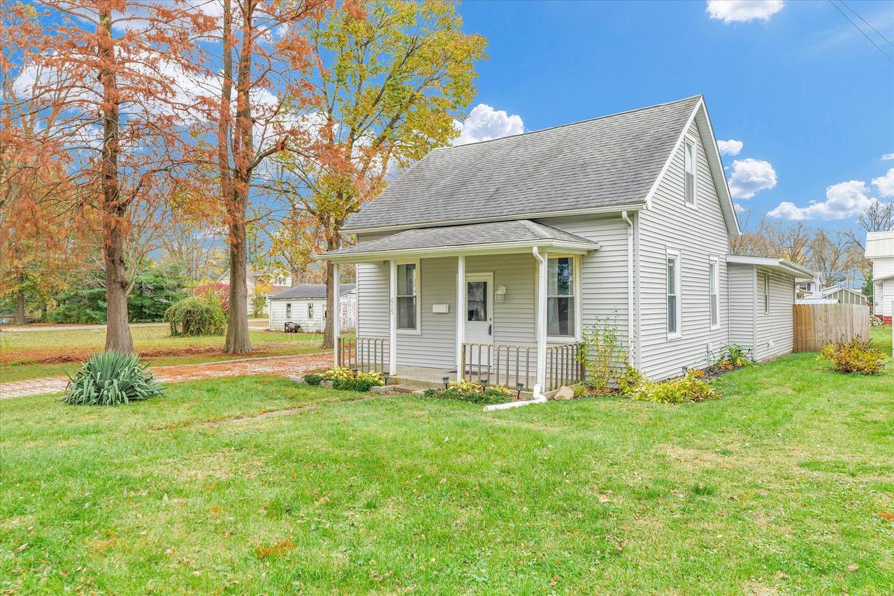 615 W Blaine St., Monticello, IL 61856
