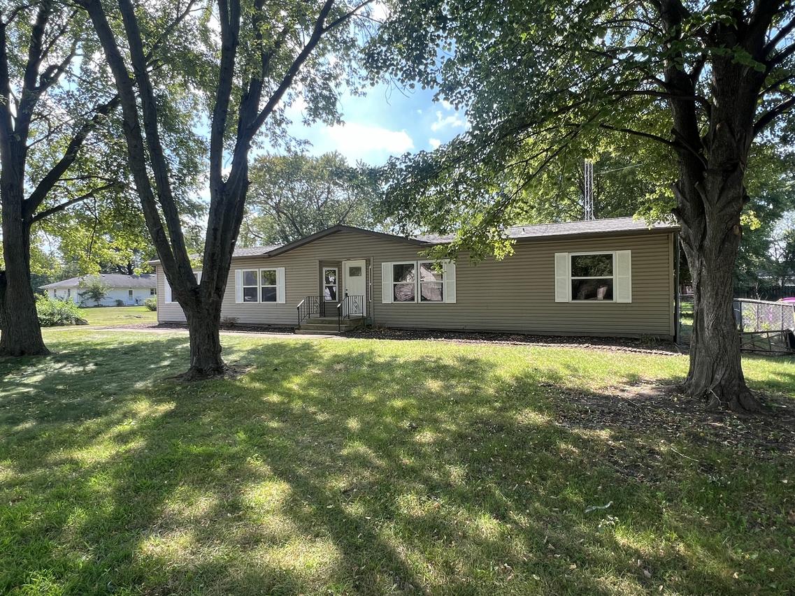 240 N Shabbona St., Coal City, IL 60416