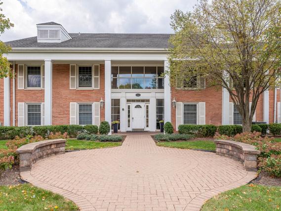 New Homes with Master Bedrooms on the 1st Floor in Burr Ridge: October 26th to November 1st