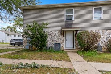 242 Sunset Ct., Vernon Hills, IL 60061