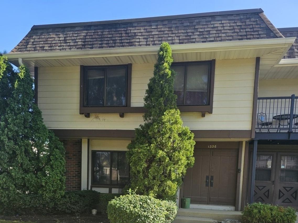 1336 Court O St., Hanover Park, IL 60133