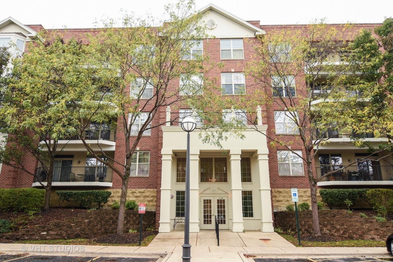 3135 Town Square Dr. #106, Rolling Meadows, IL 60008