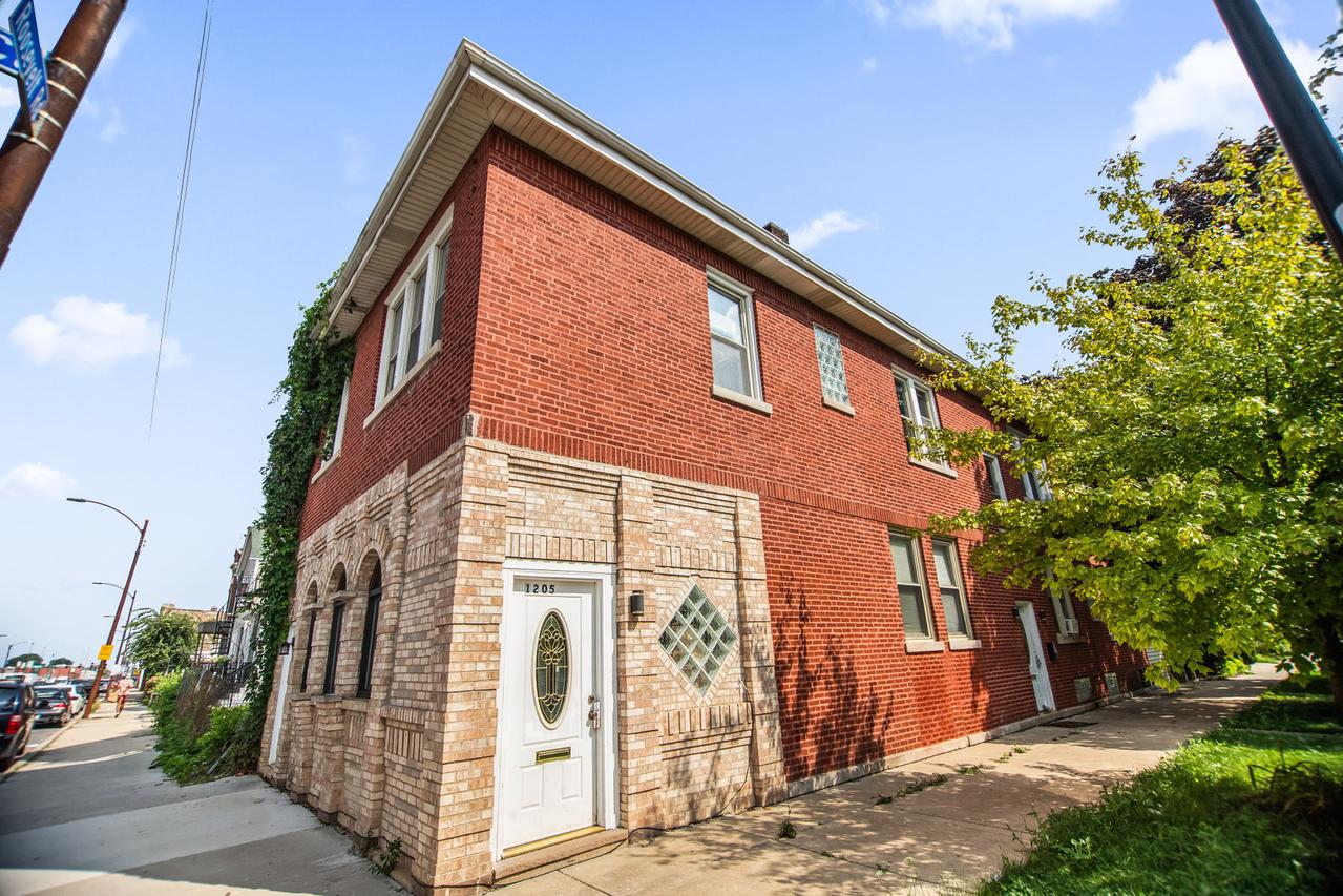 4919 W Roosevelt Rd., Cicero, IL 60804