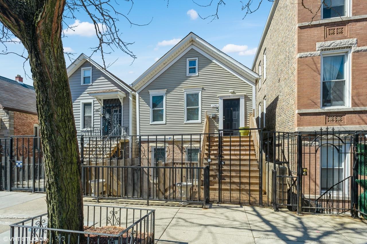 1240 N Greenview Ave., Chicago, IL 60642