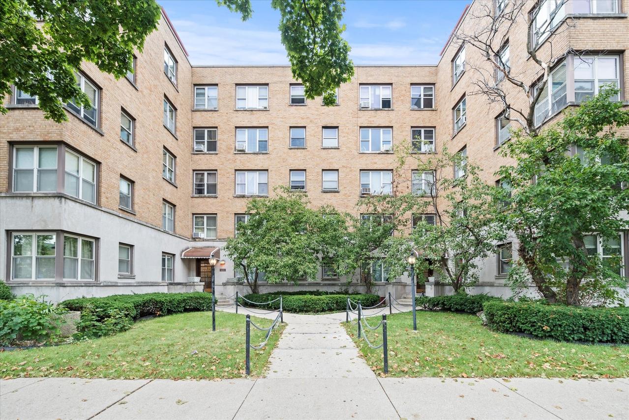 2606 W Balmoral Ave. #508, Chicago, IL 60625