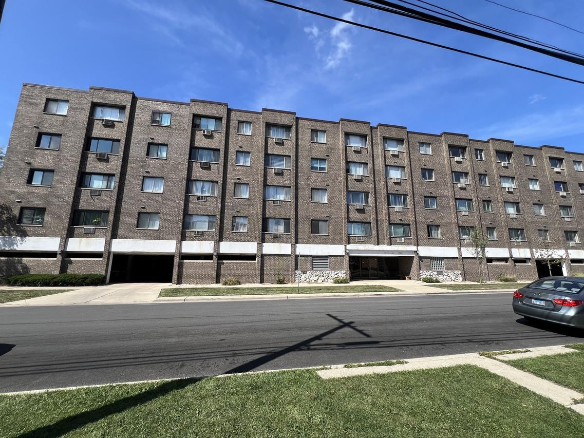 7650 W Altgeld St. #412, Elmwood Park, IL 60707