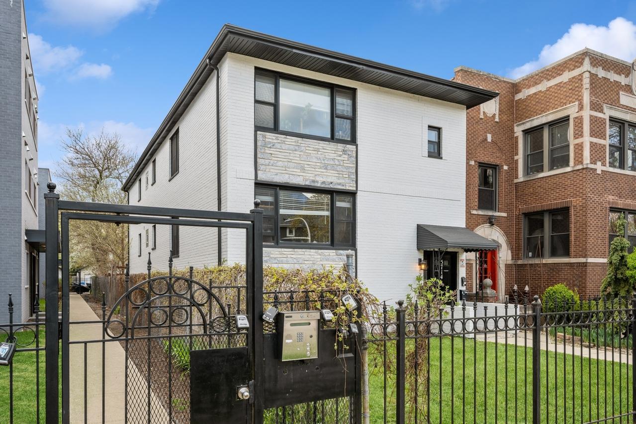 5714 N Hermitage Ave., Chicago, IL 60660