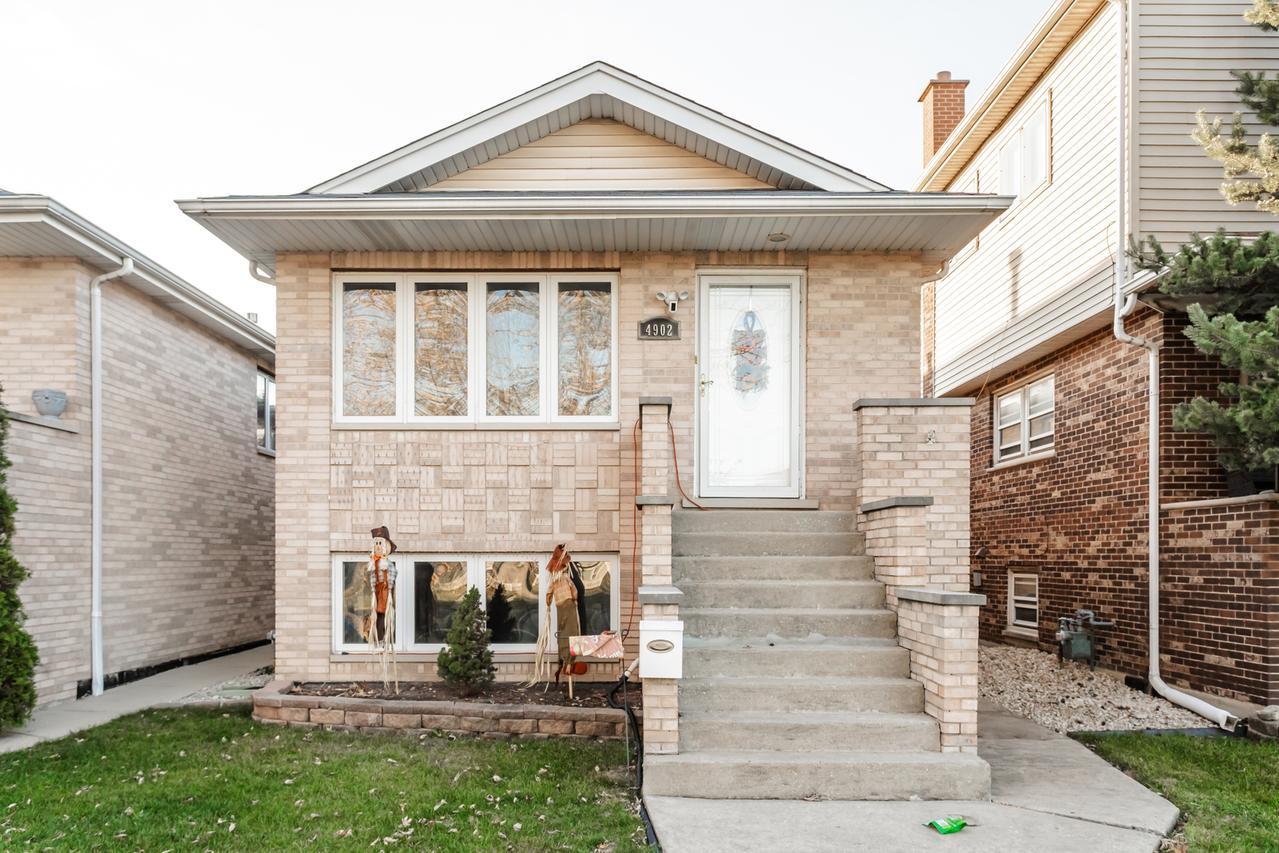 4902 S Luna Ave., Chicago, IL 60638