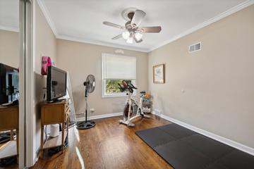 736 Pine St., Deerfield, IL 60015