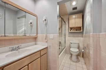 736 Pine St., Deerfield, IL 60015