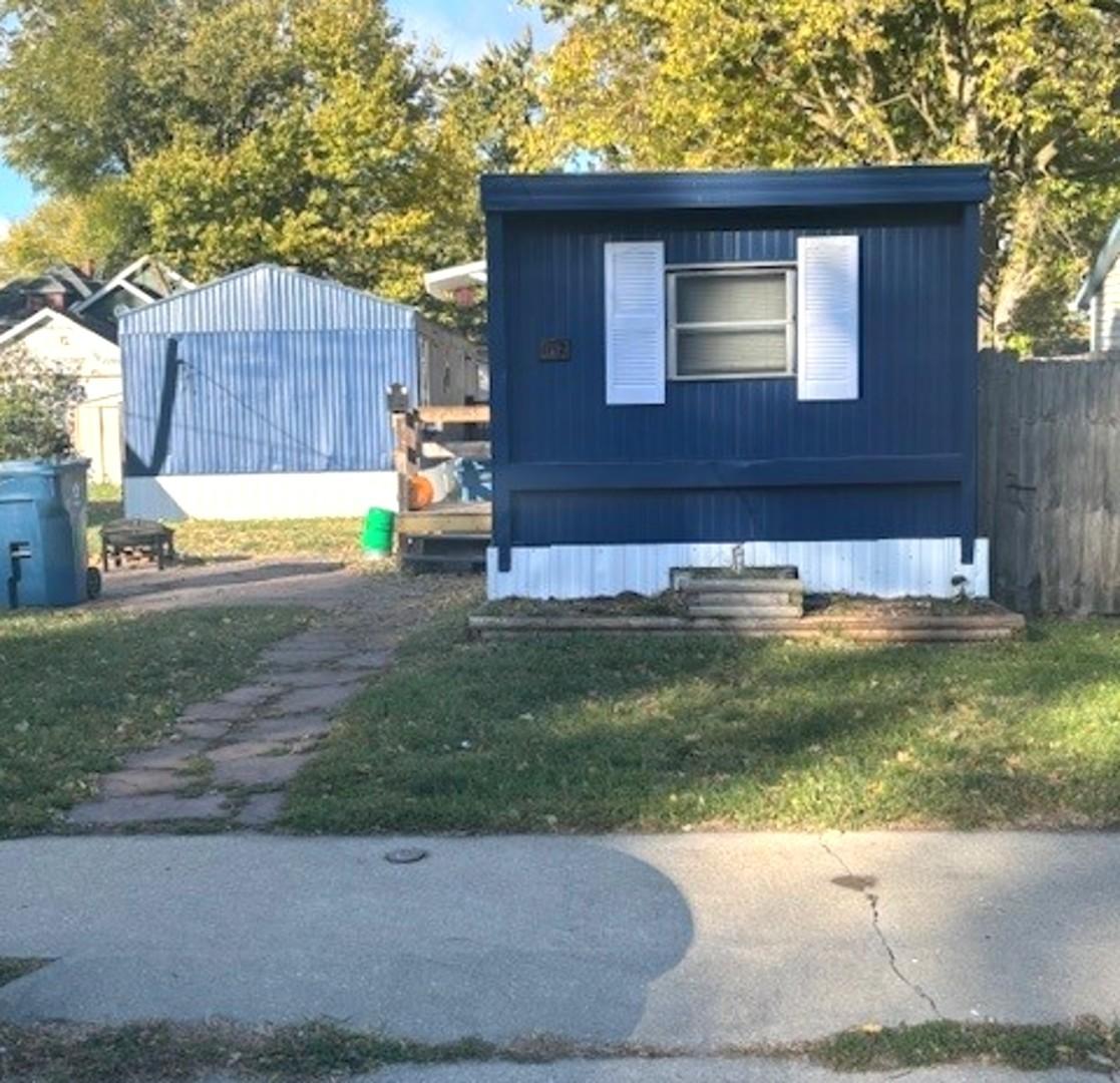 1112 & 1112 1/2 Butler St., Morris, IL 60450