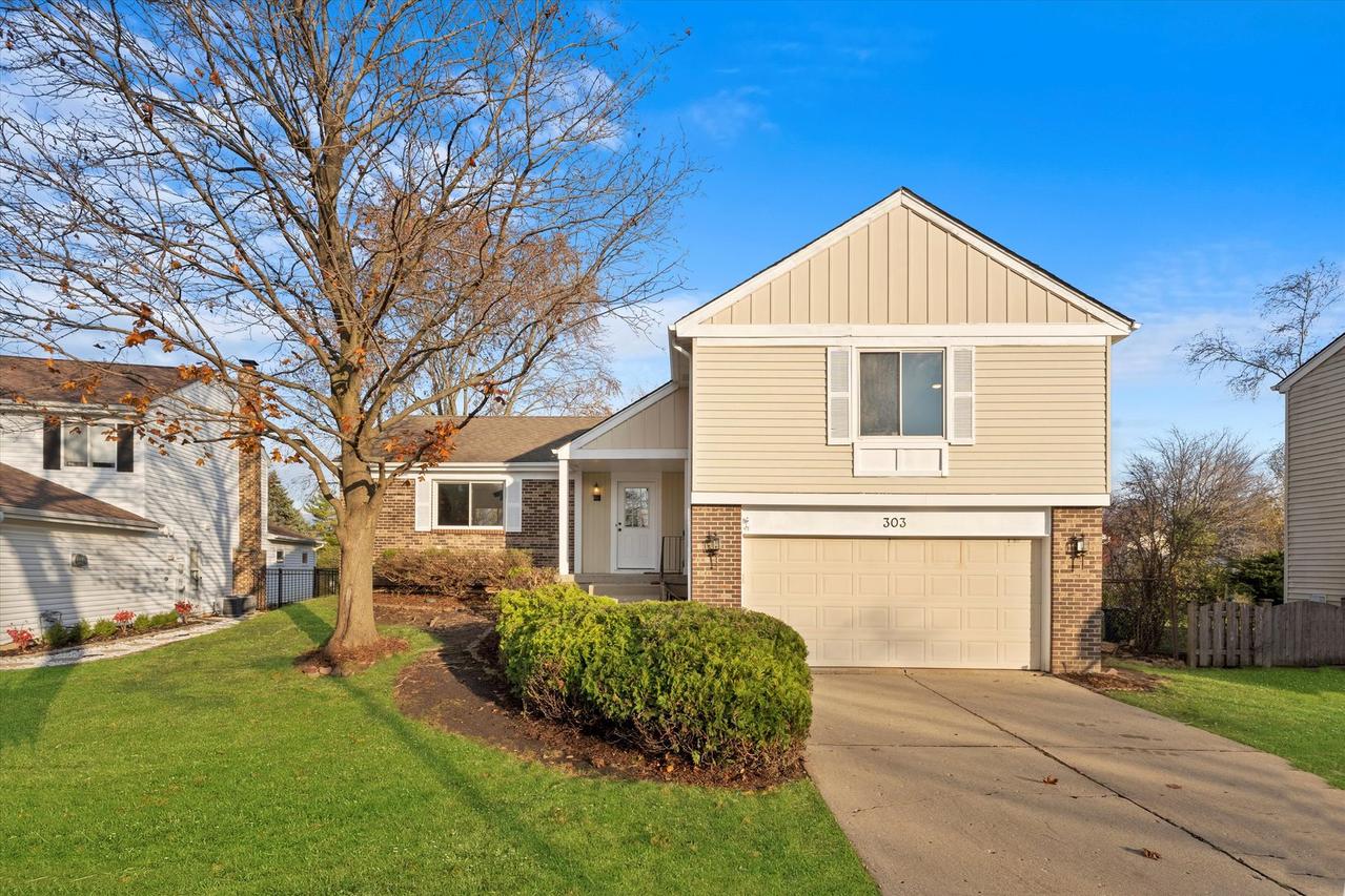 303 Almond Ct., Vernon Hills, IL 60061