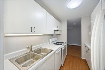 1117 S Old Wilke Rd. #408, Arlington Heights, IL 60005