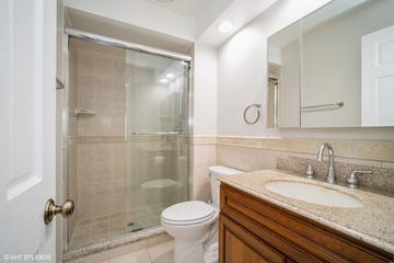 401 Ascot Dr. #1D, Park Ridge, IL 60068