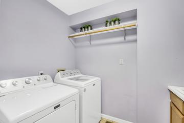 17727 W Dartmoor Dr., Grayslake, IL 60030