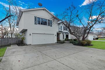 17727 W Dartmoor Dr., Grayslake, IL 60030