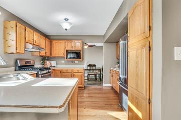 17727 W Dartmoor Dr., Grayslake, IL 60030