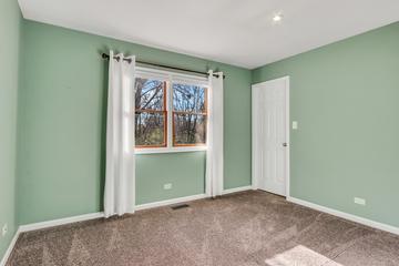 17727 W Dartmoor Dr., Grayslake, IL 60030