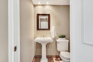 17727 W Dartmoor Dr., Grayslake, IL 60030