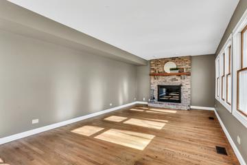 17727 W Dartmoor Dr., Grayslake, IL 60030