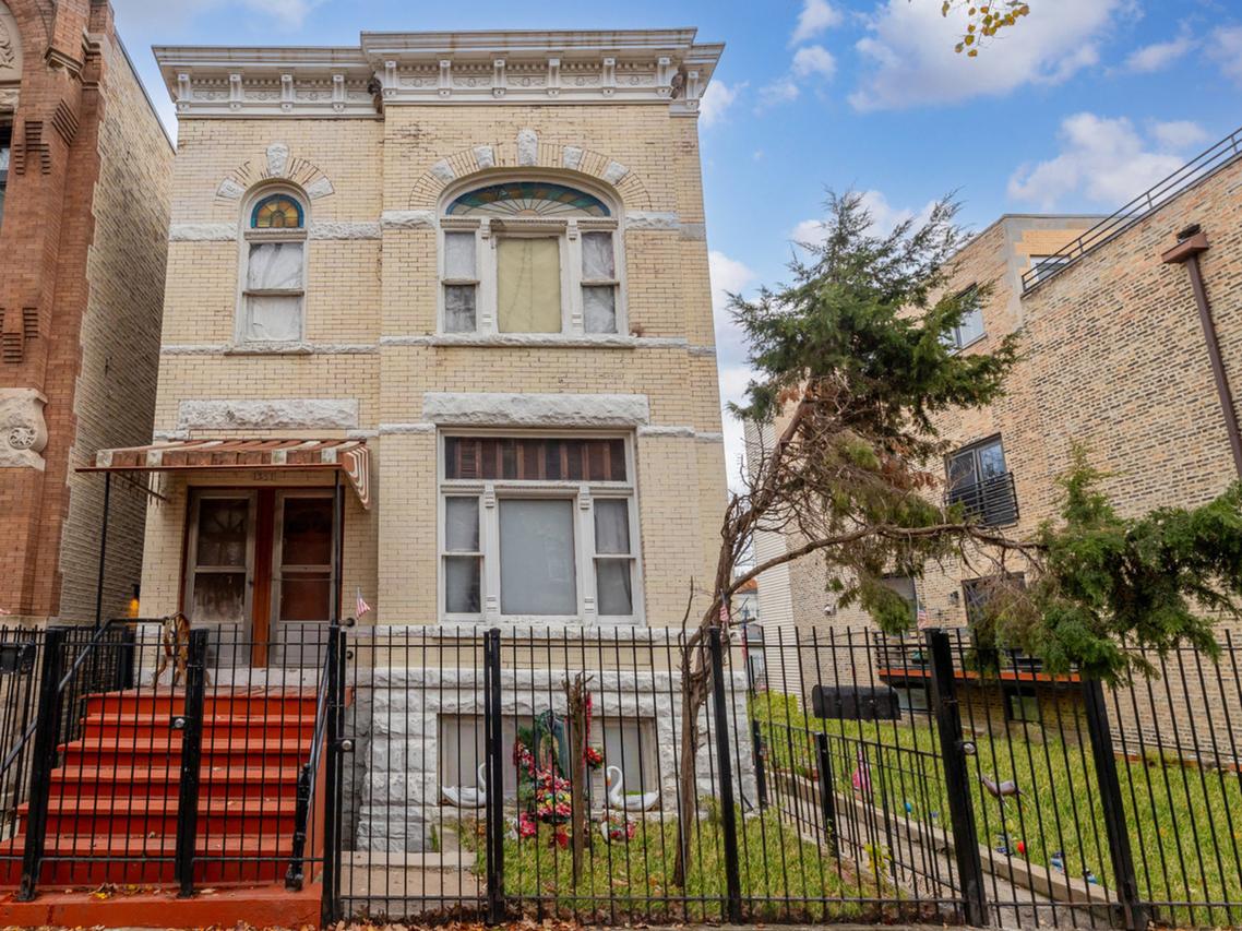 1351 N Campbell Ave., Chicago, IL 60622