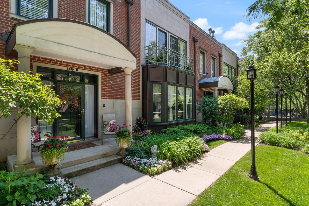 1439 S Prairie Ave. #B, Chicago, IL 60605
