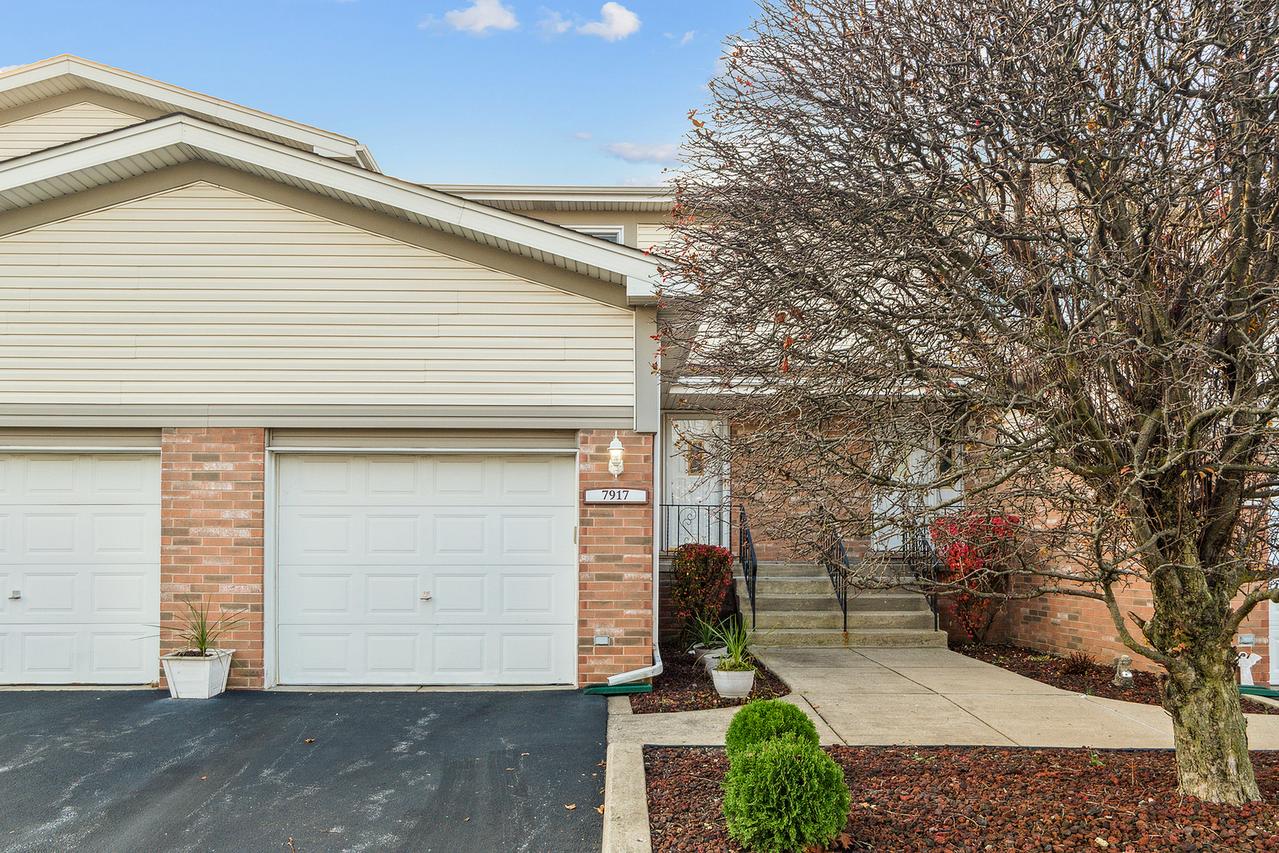 7917 160th St., Tinley Park, IL 60477