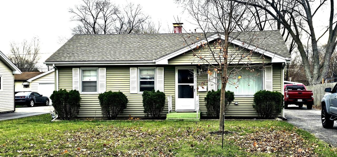 523 Westgate Dr., Aurora, IL 60506