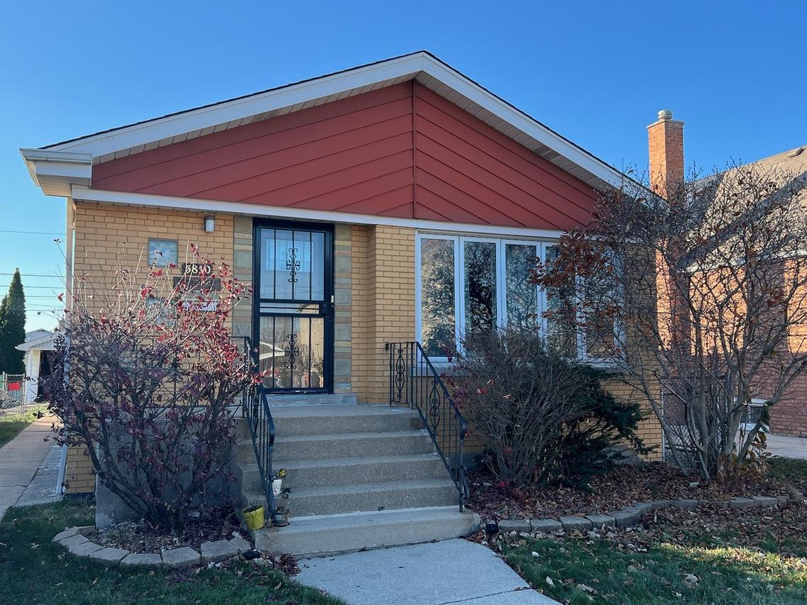5850 S Nashville Ave., Chicago, IL 60638