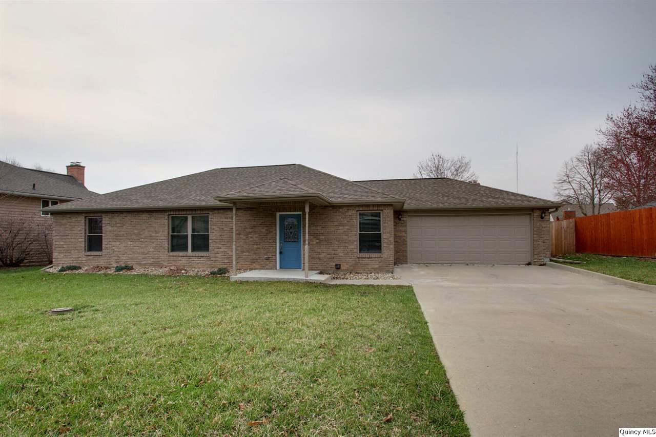 5428 Greenbriar Ave, Quincy, IL 62305