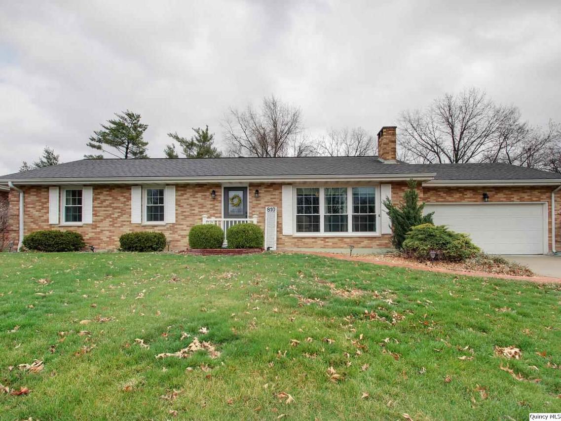 810 Pawn Ave, Quincy, IL 62305