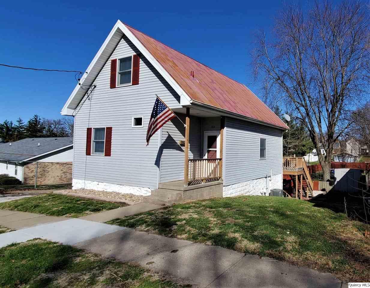 1338 N 11th St, Quincy, IL 62301