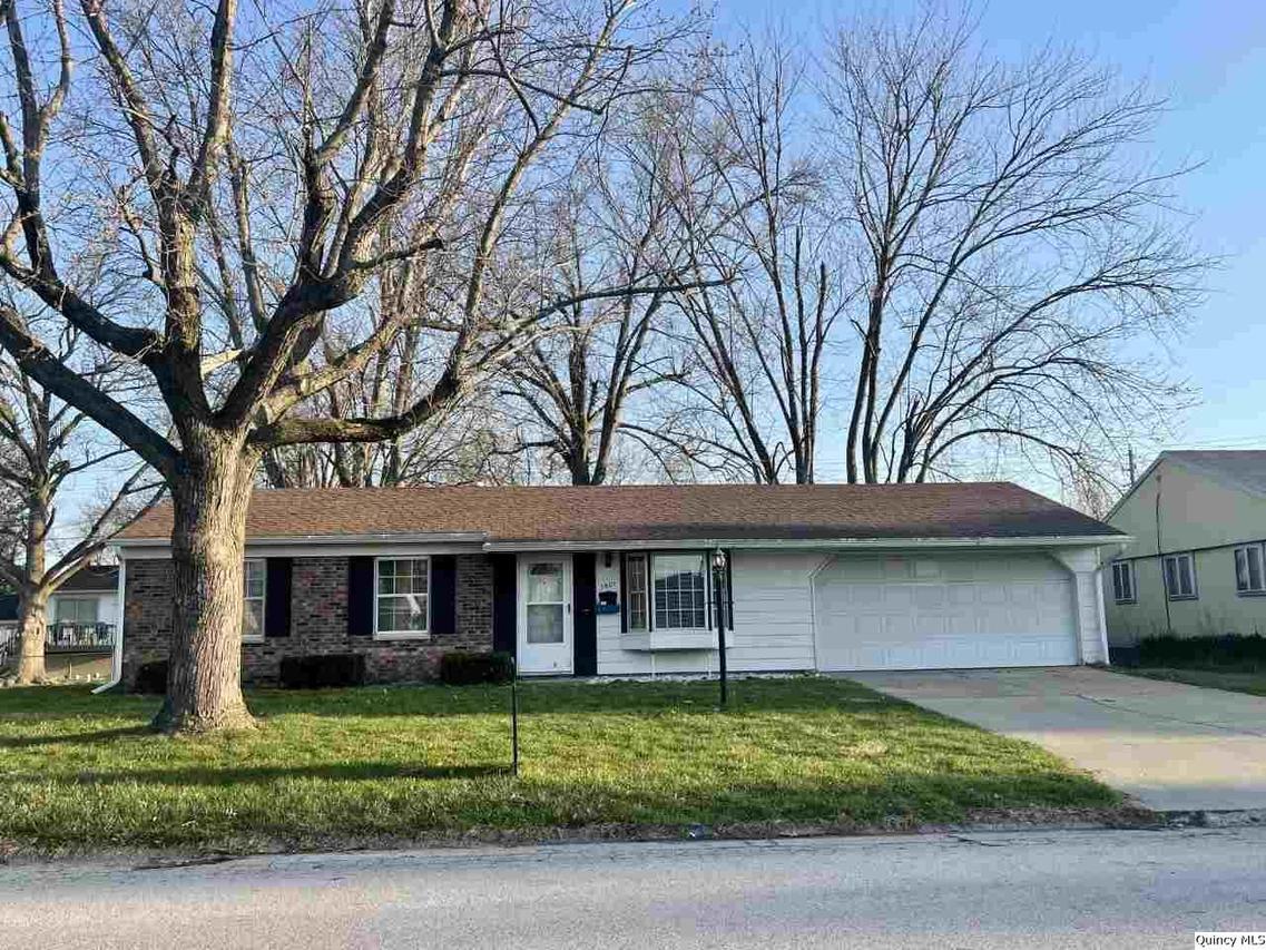 3801 Meadow Dr., Quincy, IL 62301