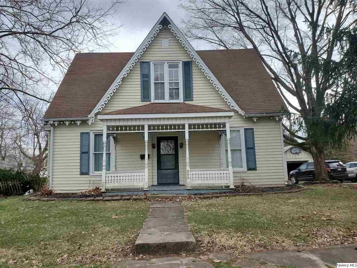 240 Wabash Ave, Carthage, IL 62321