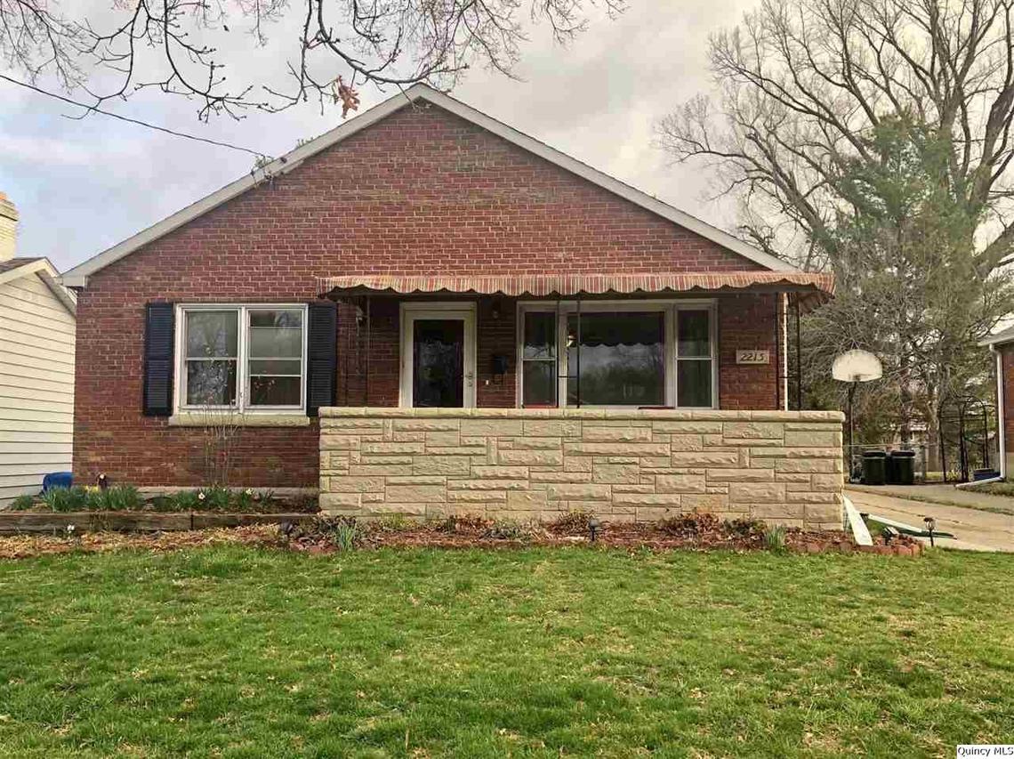2215 Sycamore St., Quincy, IL 62301