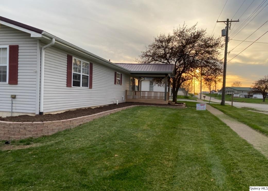 401 W Wood St., Camp Point, IL 62320