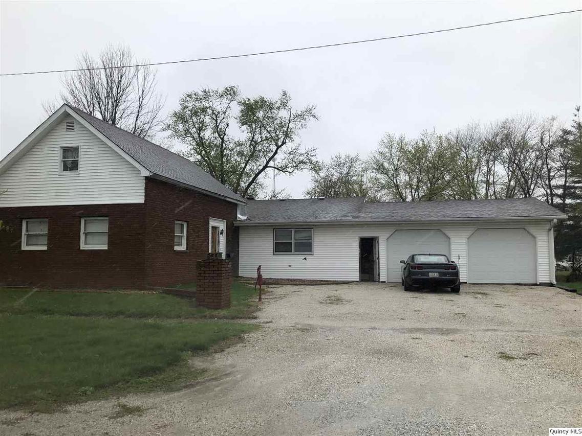 100 N Main St., Coatsburg, IL 62325