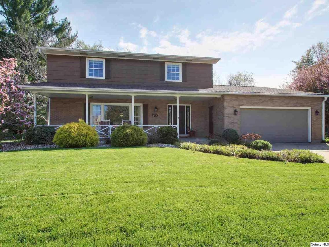 2443 Bradmoor Dr, Quincy, IL 62301