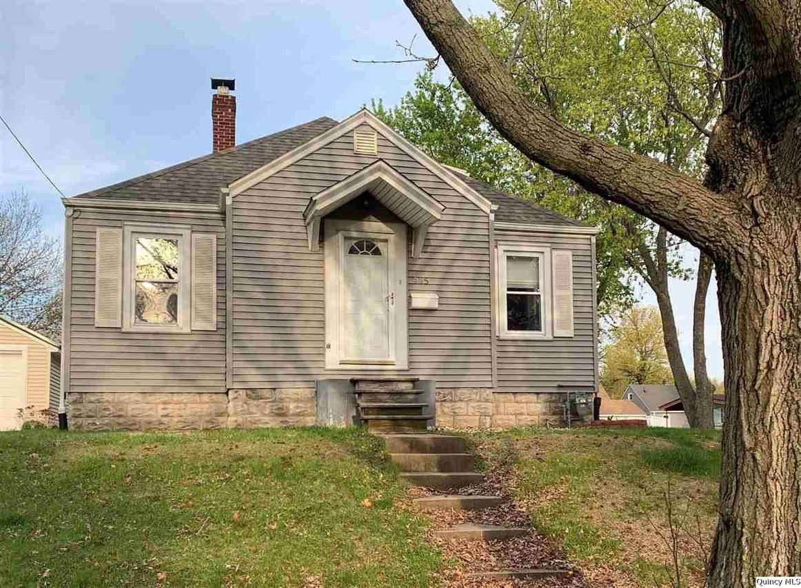 935 S 19th St., Quincy, IL 62301